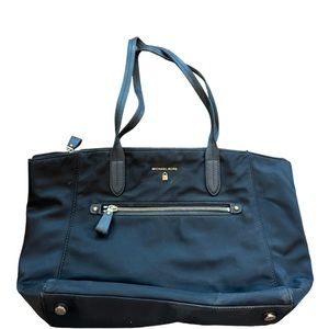 Michael Kors Kelsey tote bag in black and gold casual travel everyday handbag
